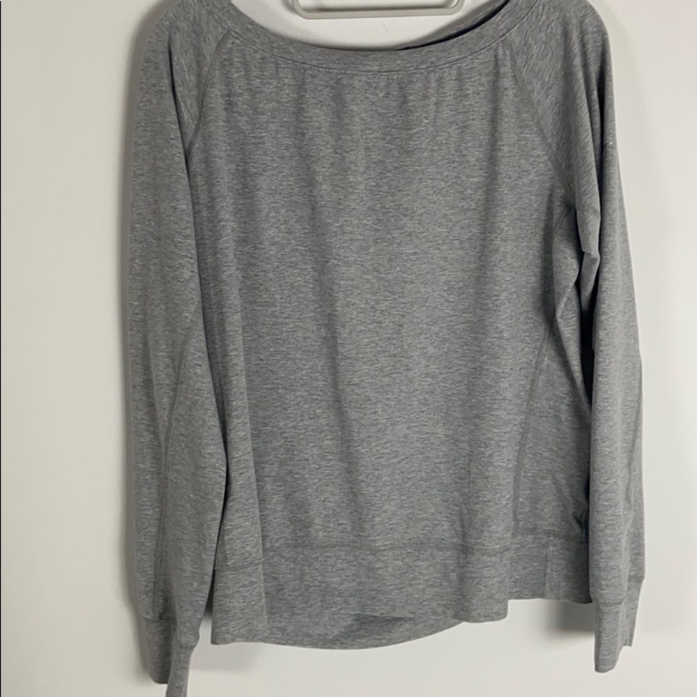 EUC Nike Big neck dri fit sweatshirt  size M